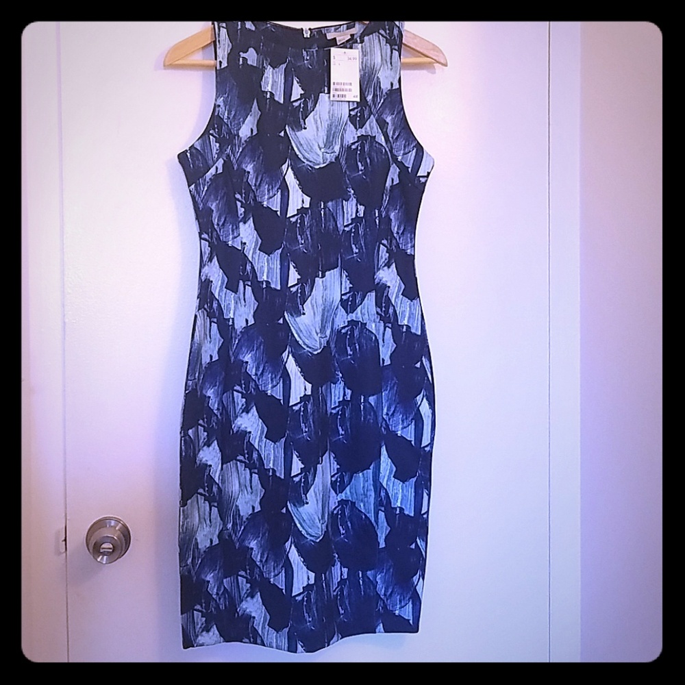 New Sleeveless Medi Dress